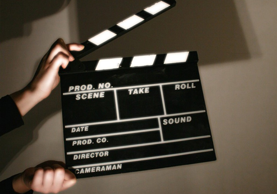 The diversity of production equipment and formats in the audiovisual market. <br>Available in http://migre.me/qXIyn