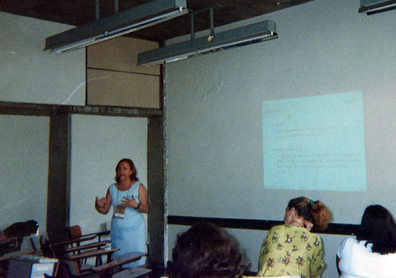 Apresentao de artigo no Simpsio de Educao a Distncia na UERJ (Universidade do Estado do Rio de Janeiro) - 2005.